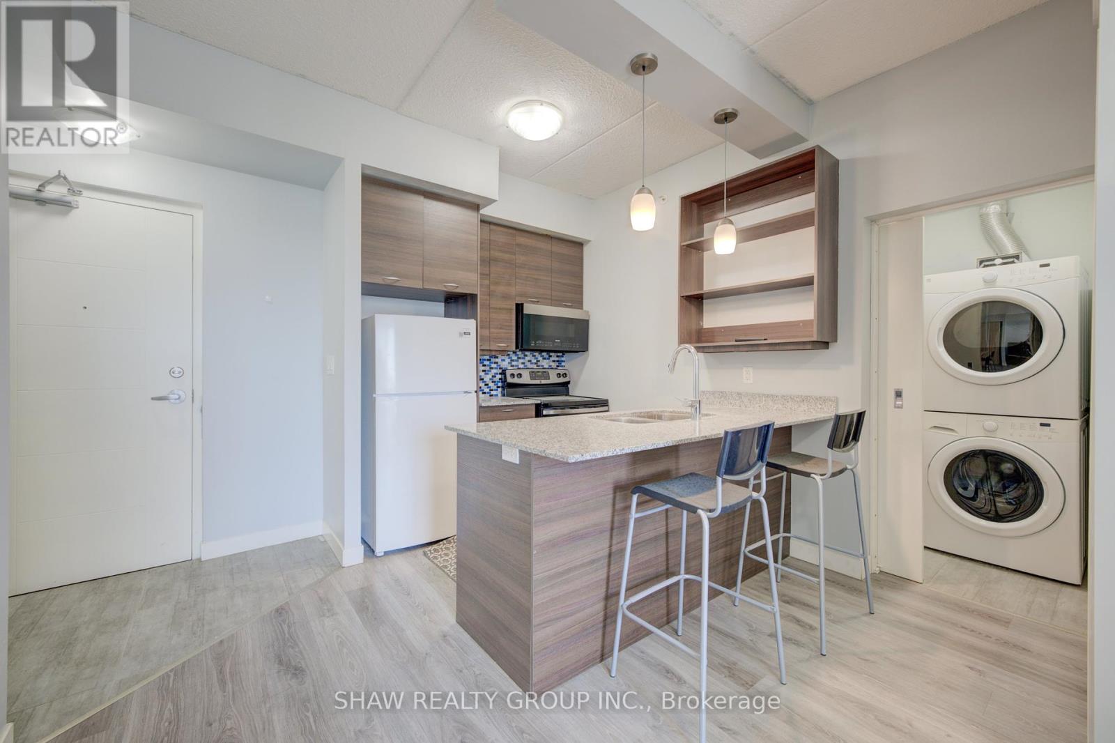 1203 - 318 Spruce Street, Waterloo, Ontario  N2L 3M7 - Photo 11 - X12385002