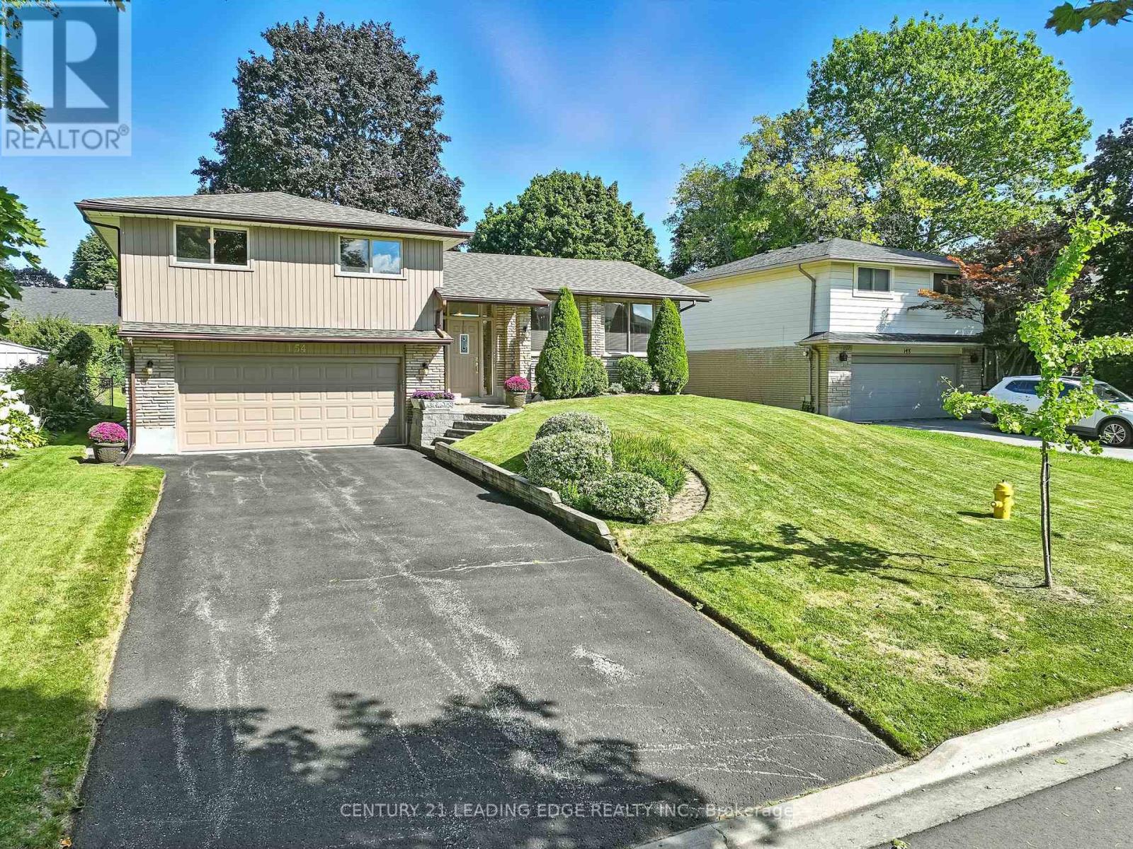 154 Switzer Drive, Oshawa (Centennial), Ontario  L1G 3J7 - Photo 3 - E12384245