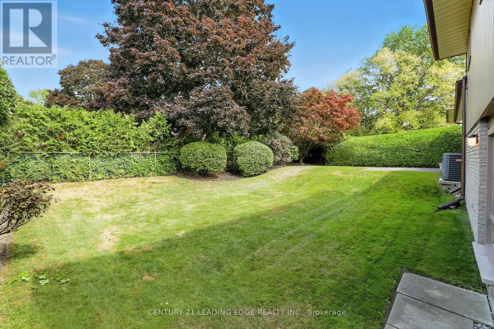 154 Switzer Drive, Oshawa (Centennial), Ontario  L1G 3J7 - Photo 44 - E12384245