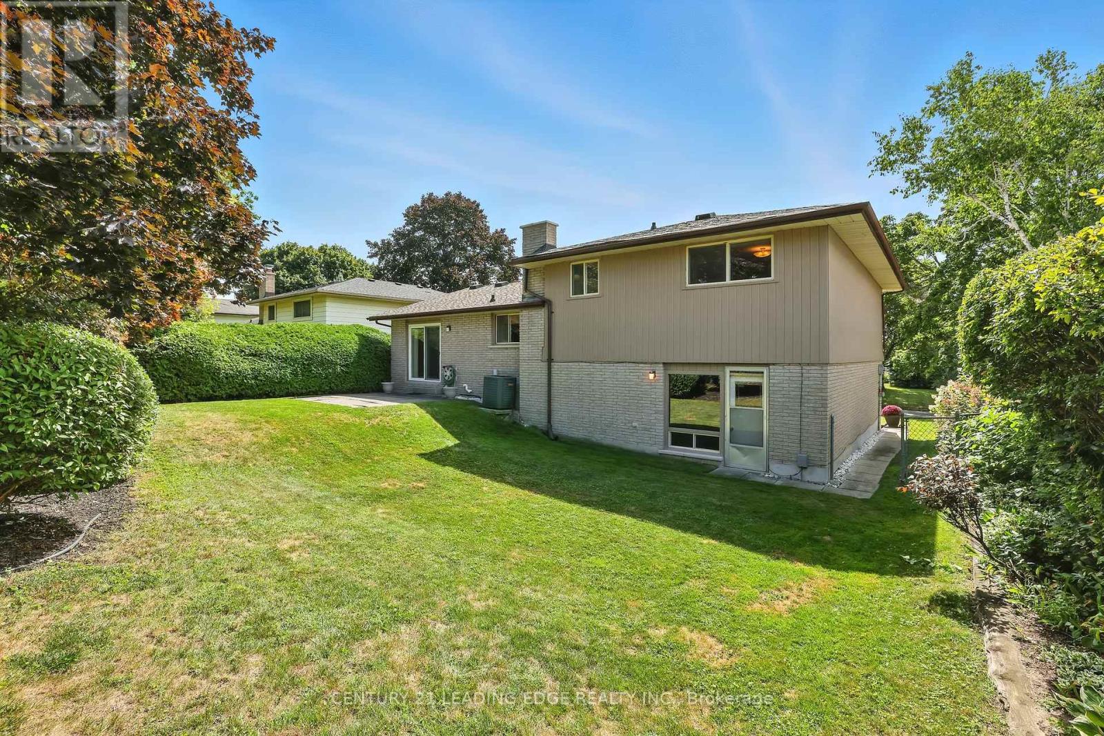 154 Switzer Drive, Oshawa (Centennial), Ontario  L1G 3J7 - Photo 45 - E12384245