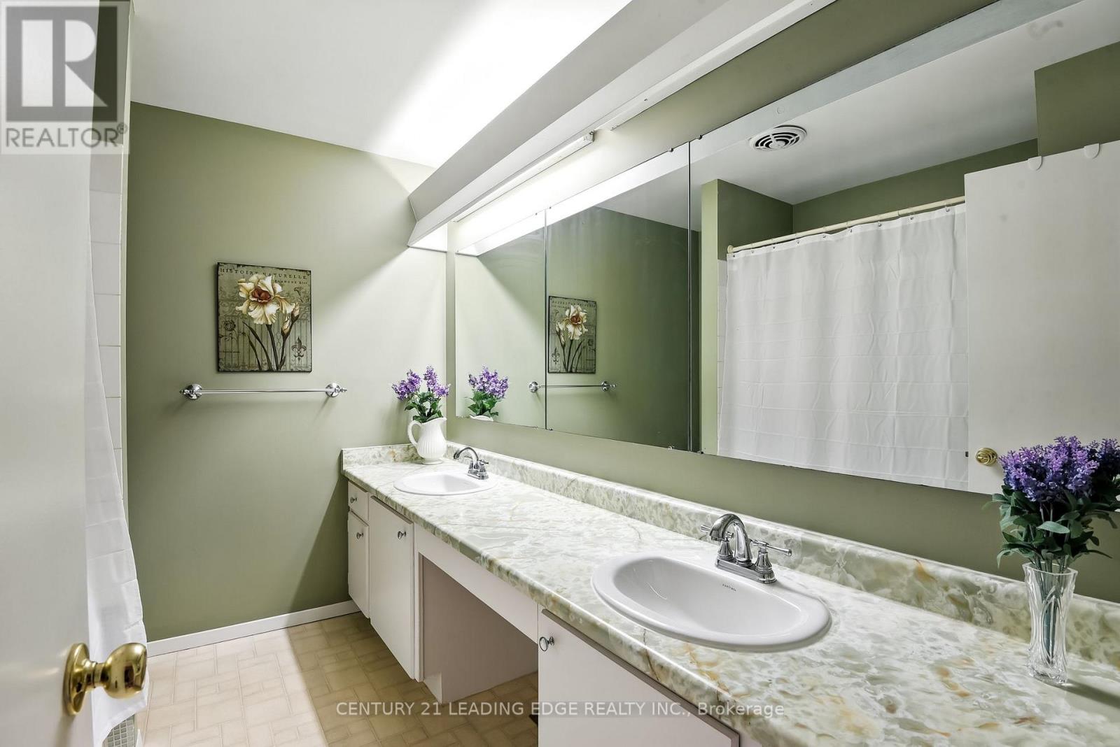 154 Switzer Drive, Oshawa (Centennial), Ontario  L1G 3J7 - Photo 29 - E12384245