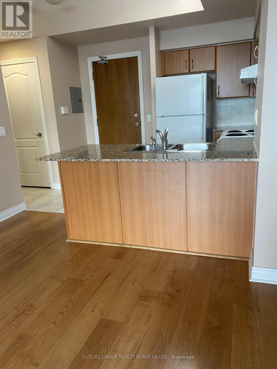1408 - 60 Disera Drive, Vaughan (Beverley Glen), Ontario  L4J 9G1 - Photo 6 - N12382371