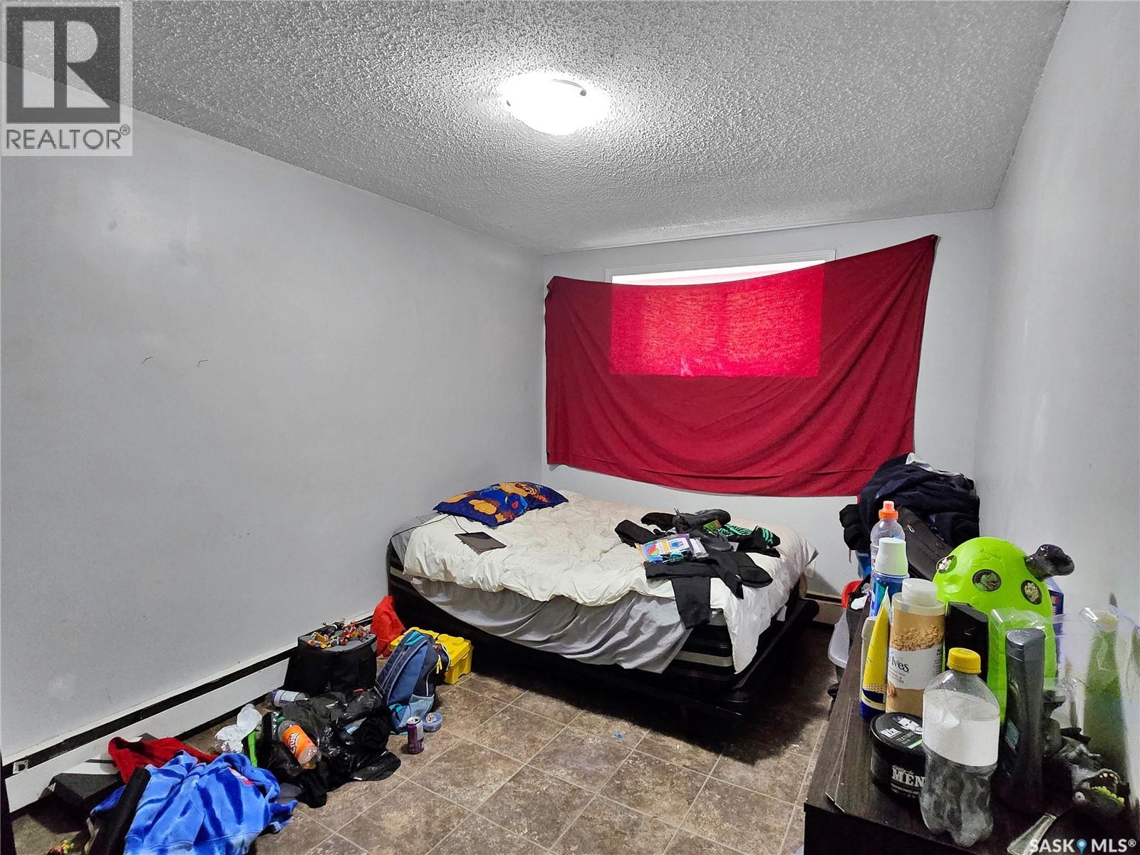 327 S Avenue S, Saskatoon, Saskatchewan  S7M 3A1 - Photo 8 - SK017602