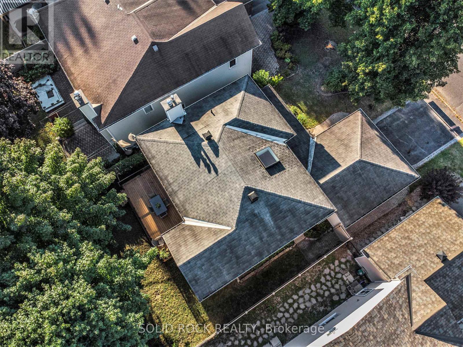 Property at 1674 SANSONNET STREET S image 5