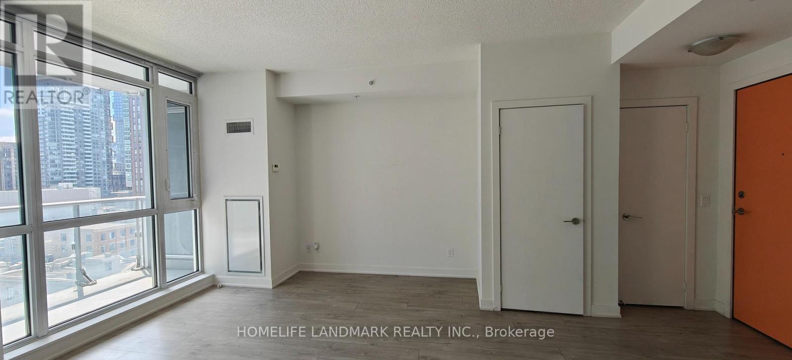 1106 - 30 Nelson Street, Toronto (Waterfront Communities), Ontario  M5V 0H5 - Photo 11 - C12385146