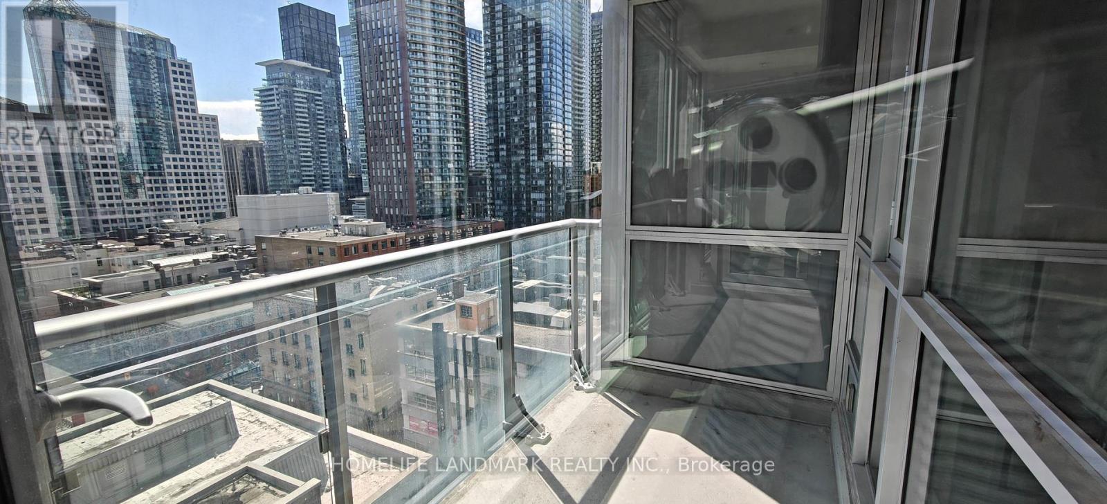 1106 - 30 Nelson Street, Toronto (Waterfront Communities), Ontario  M5V 0H5 - Photo 21 - C12385146