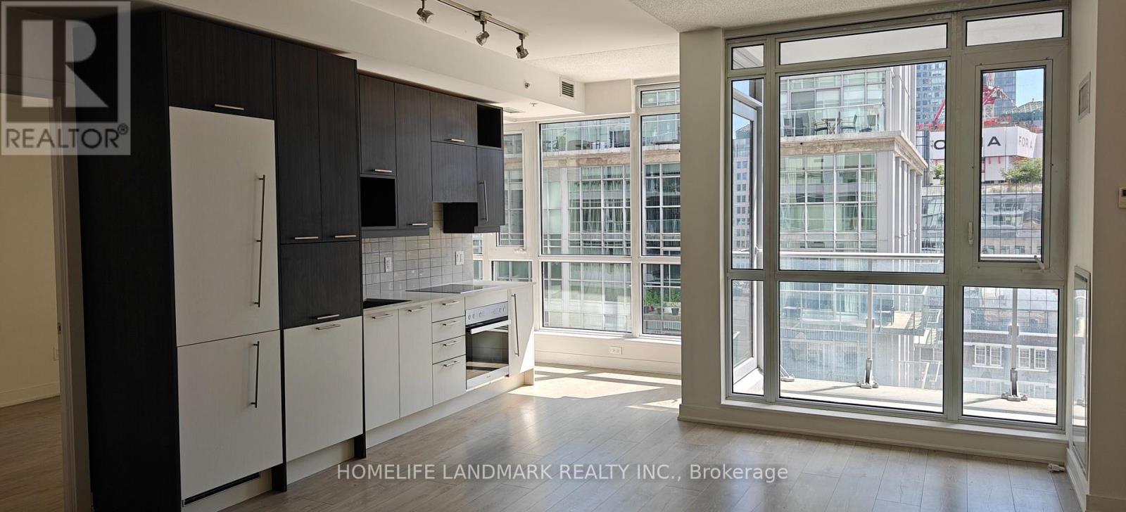 1106 - 30 Nelson Street, Toronto (Waterfront Communities), Ontario  M5V 0H5 - Photo 7 - C12385146