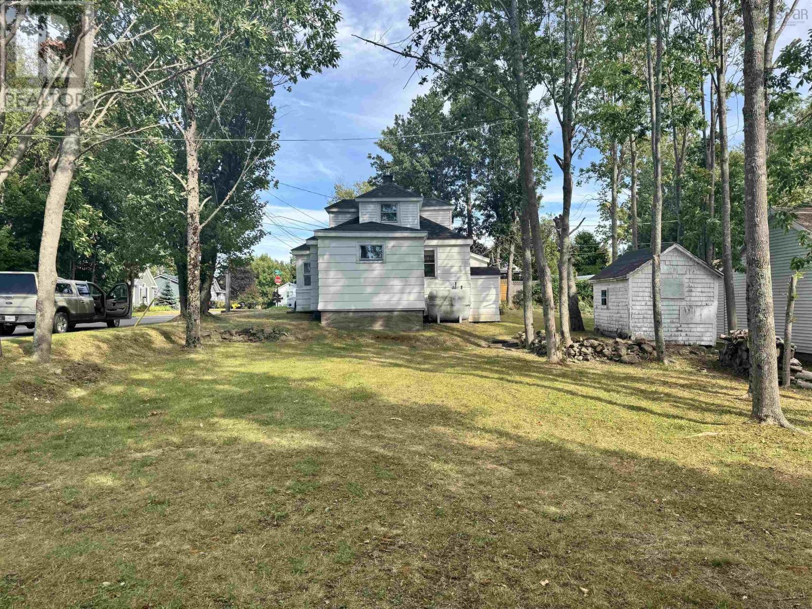 6 Strickland Avenue, Trenton, Nova Scotia  B0K 1X0 - Photo 2 - 202522572