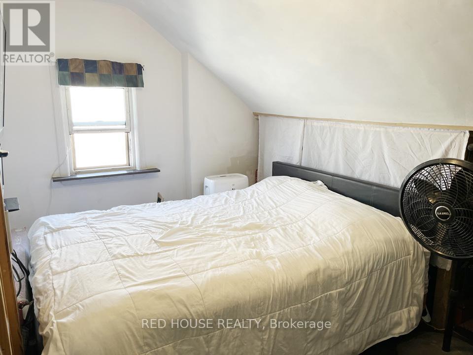 40 North Woodrow Boulevard, Toronto, Ontario  M1K 1W3 - Photo 12 - E12385070