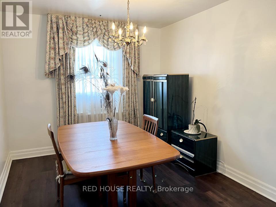 40 North Woodrow Boulevard, Toronto, Ontario  M1K 1W3 - Photo 7 - E12385070