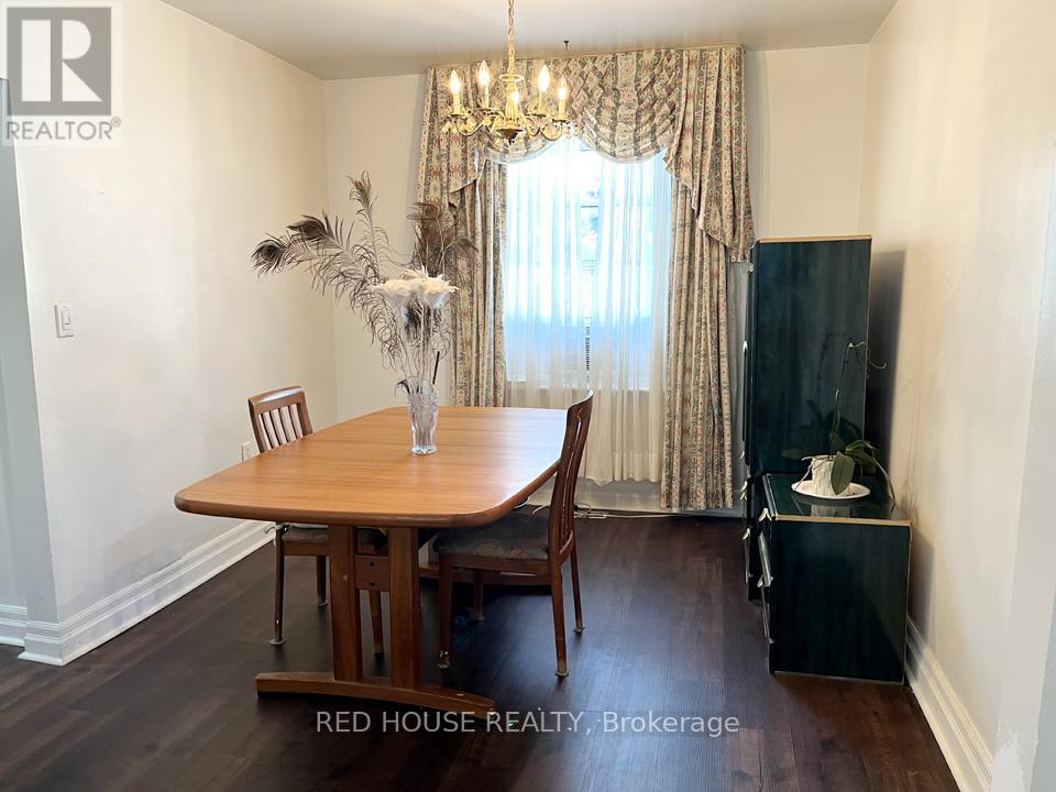 40 North Woodrow Boulevard, Toronto, Ontario  M1K 1W3 - Photo 8 - E12385070