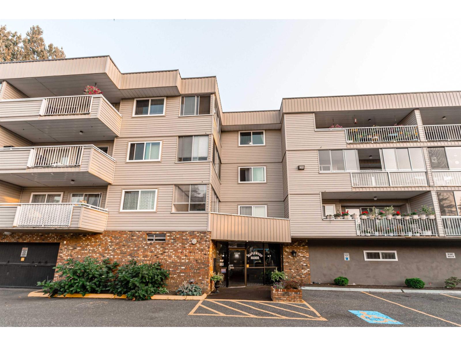 210 32040 Tims Avenue, Abbotsford, British Columbia  V2T 2H2 - Photo 2 - R3043882
