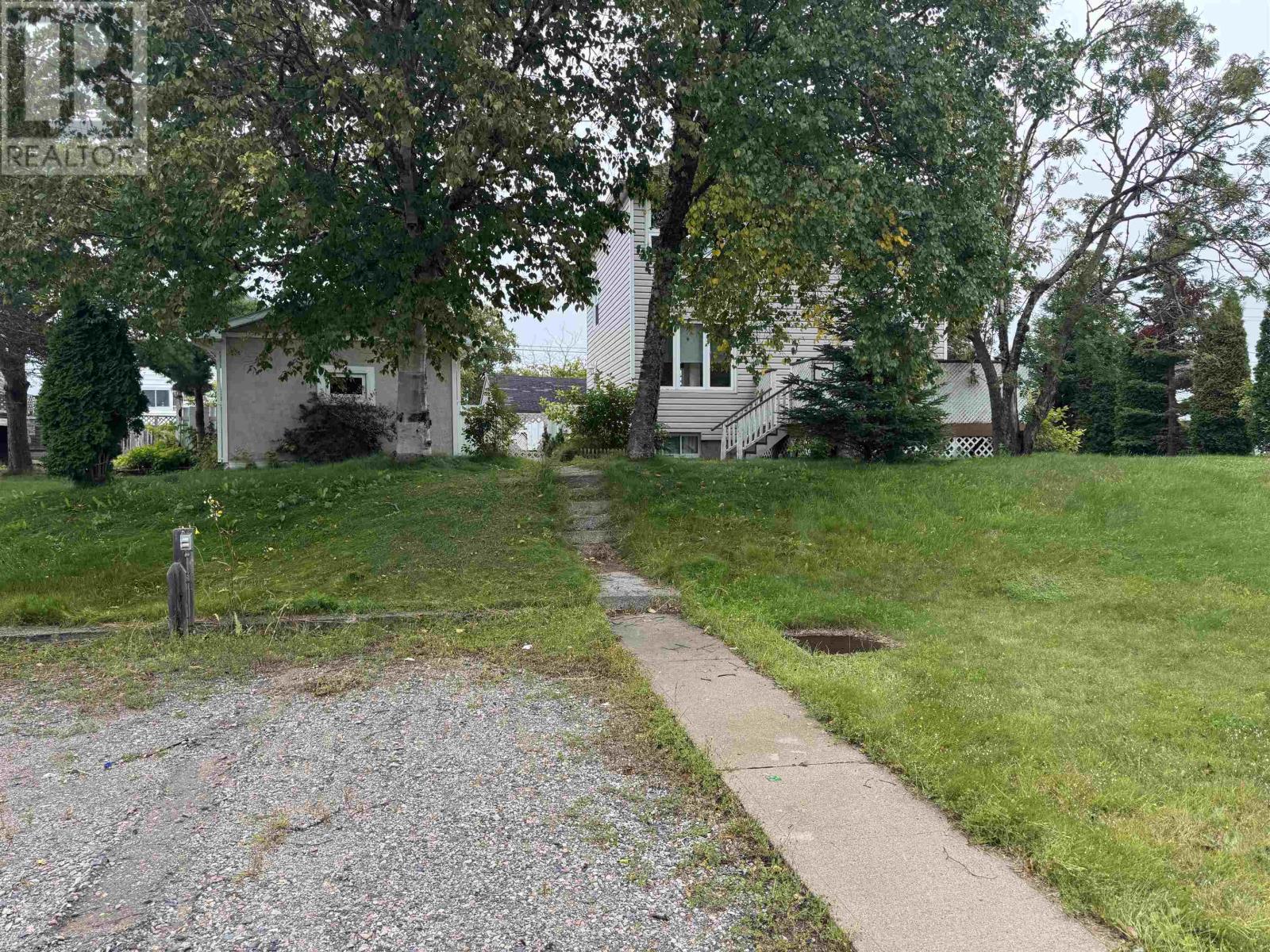 3 Ross Ave, Marathon, Ontario  P0T 2E0 - Photo 2 - TB252811