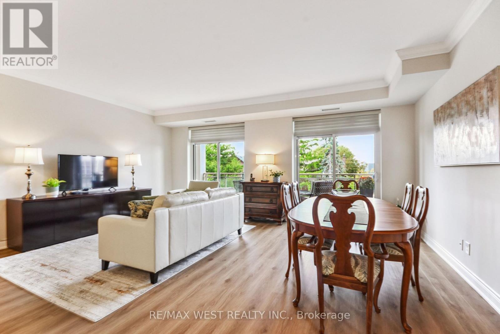 321 - 281 Woodbridge Avenue, Vaughan (West Woodbridge), Ontario  L4L 0C6 - Photo 3 - N12385180