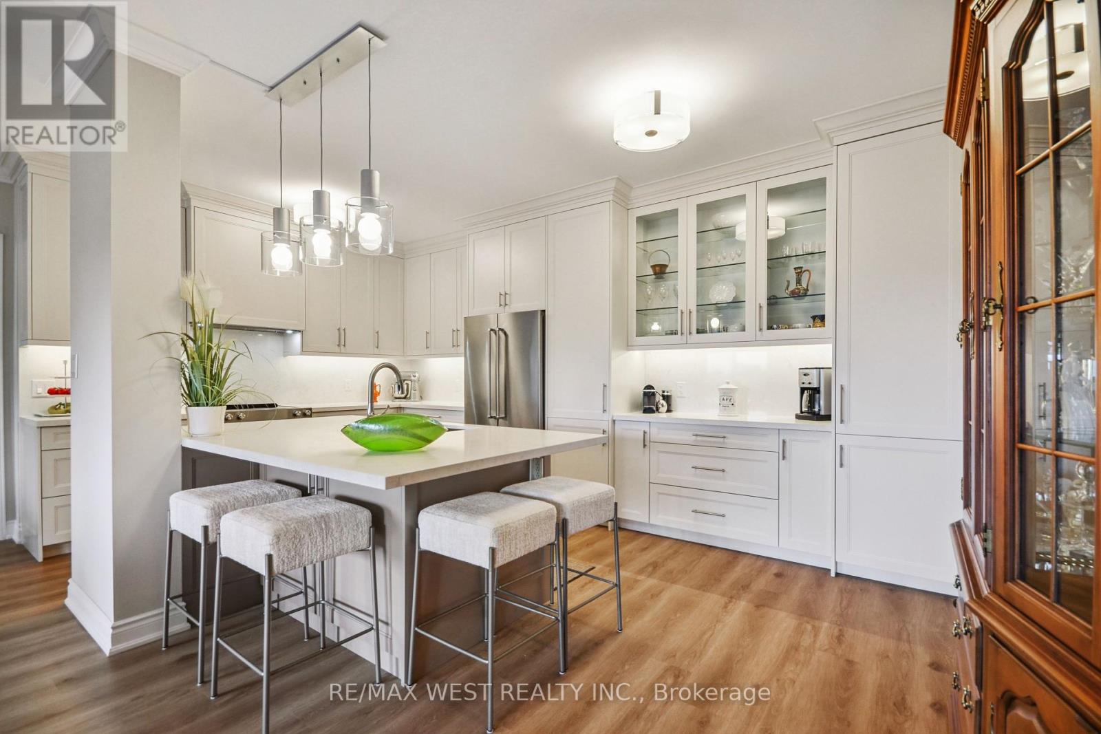 321 - 281 Woodbridge Avenue, Vaughan (West Woodbridge), Ontario  L4L 0C6 - Photo 6 - N12385180
