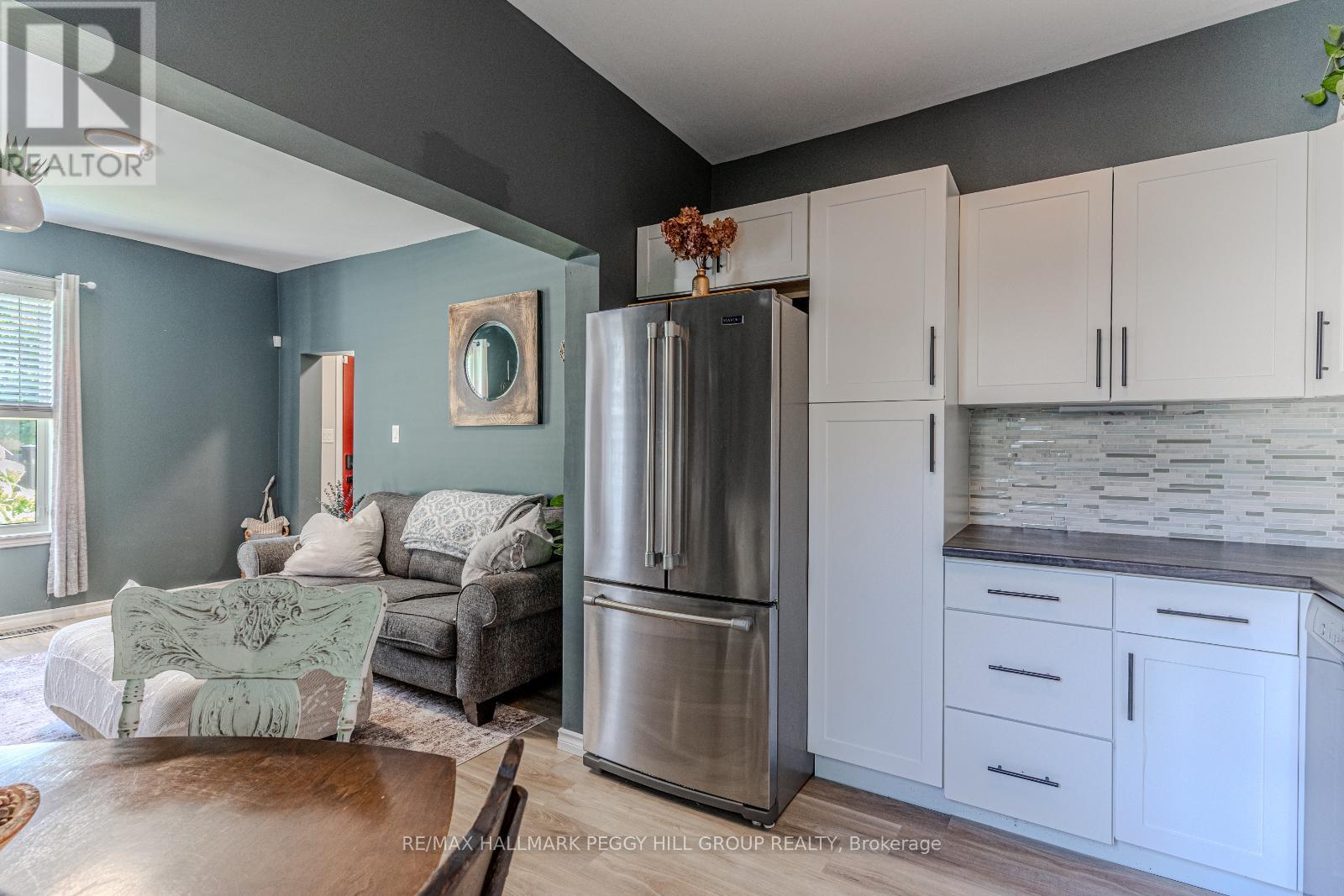 692 Victoria Street, Midland, Ontario  L4R 1B1 - Photo 14 - S12385155