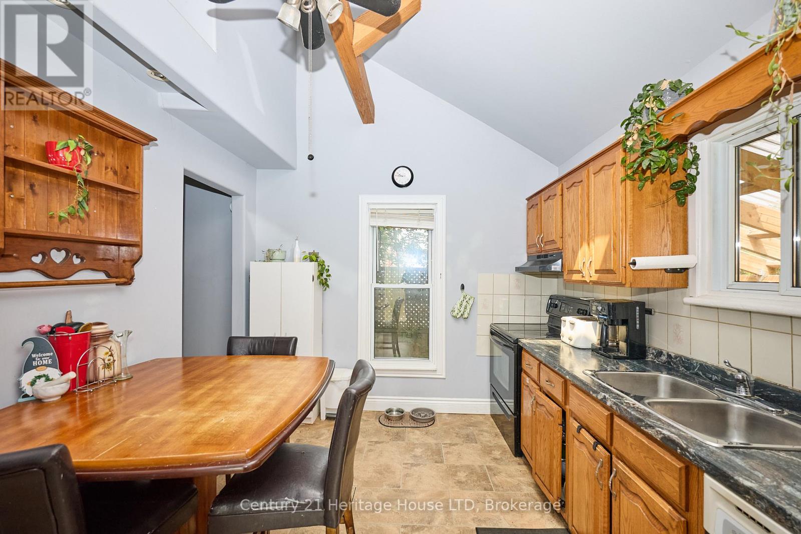 5086 Hutton Avenue, Niagara Falls, Ontario  L2E 3X4 - Photo 11 - X12332412