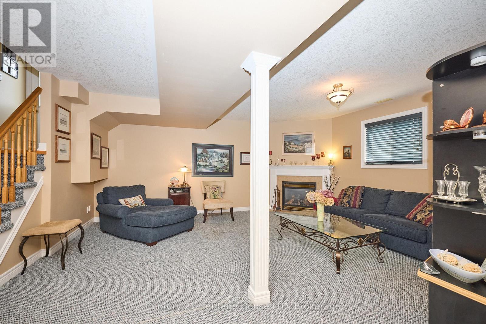 222 Dorchester Drive, Grimsby (Grimsby East), Ontario  L3M 5K8 - Photo 22 - X12335197