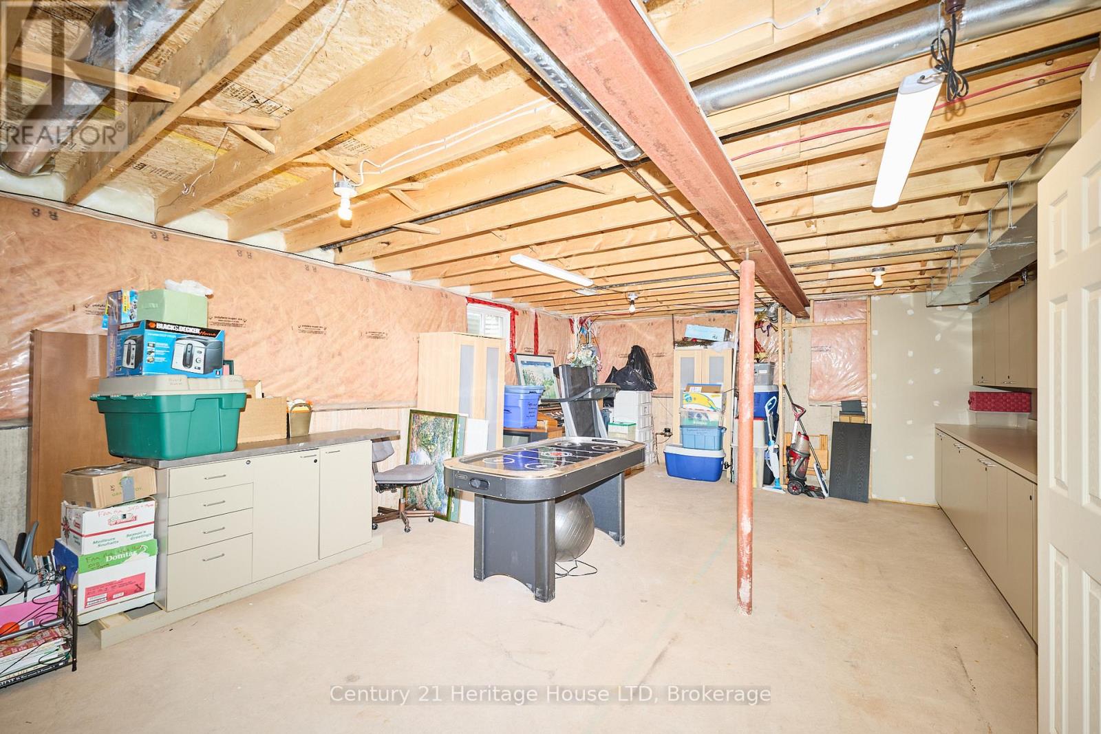 222 Dorchester Drive, Grimsby (Grimsby East), Ontario  L3M 5K8 - Photo 27 - X12335197