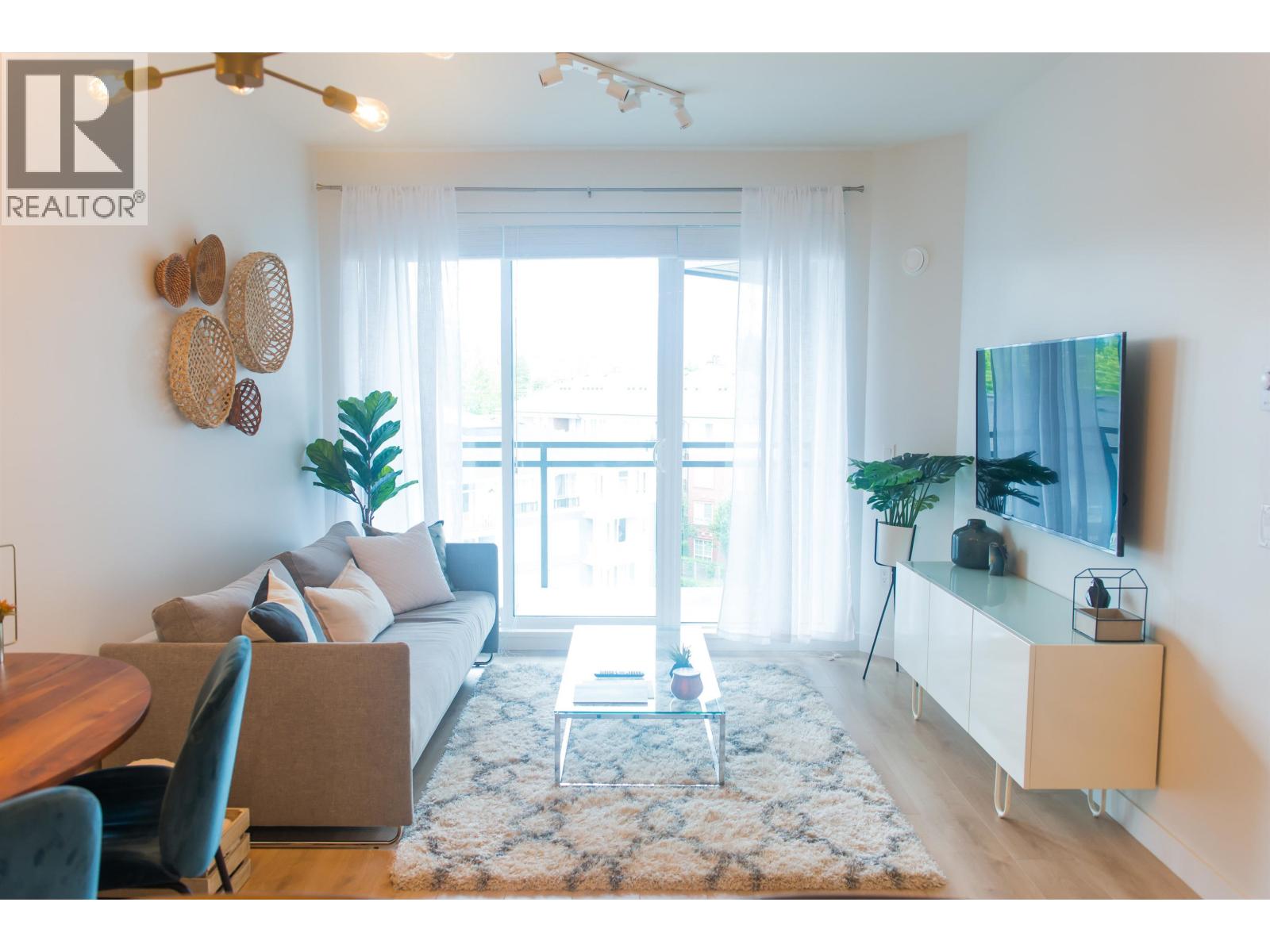 601 603 REGAN AVENUE, Coquitlam, British Columbia