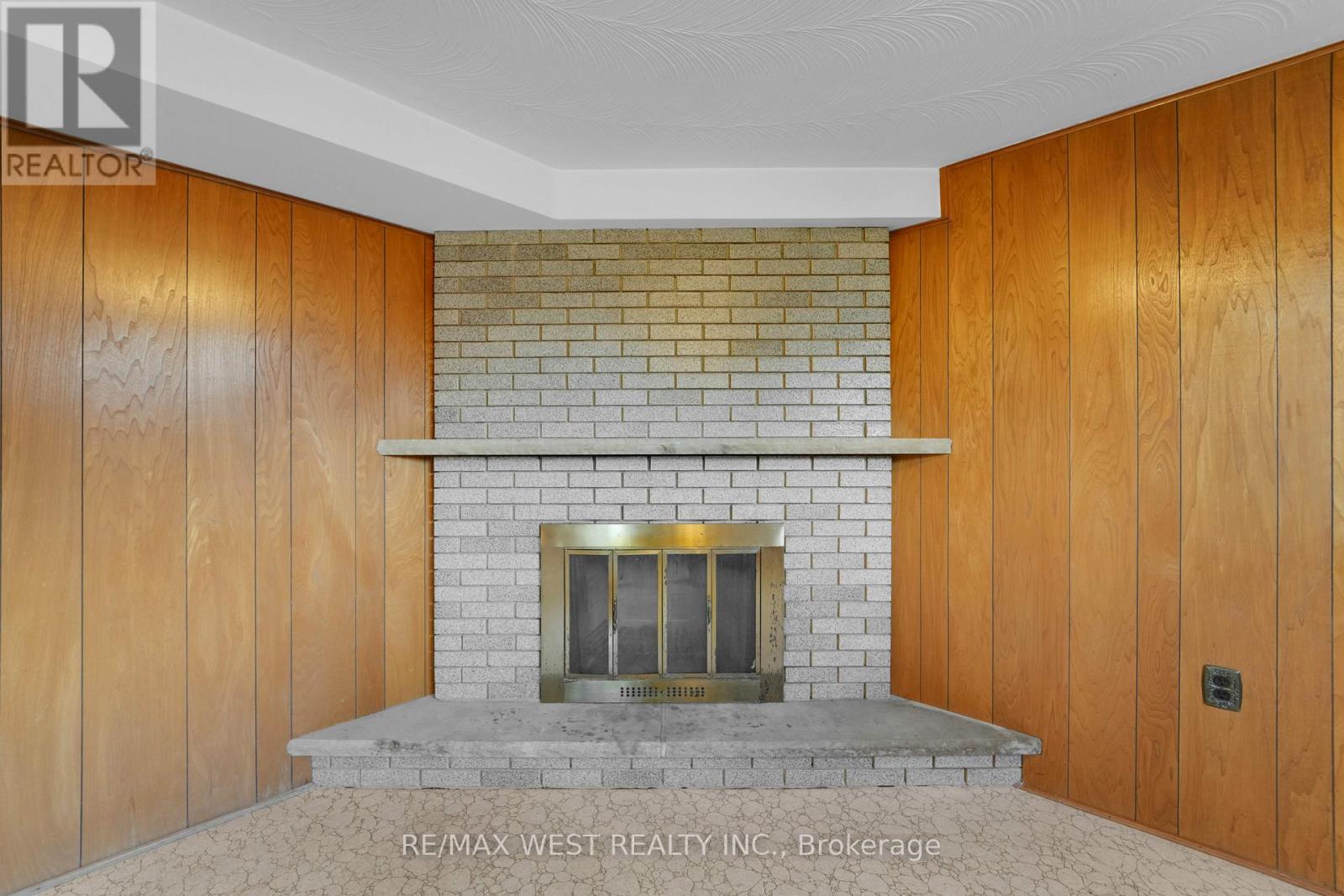 304 La Rose Avenue, Toronto (Willowridge-Martingrove-Richview), Ontario  M9P 1B9 - Photo 29 - W12385051