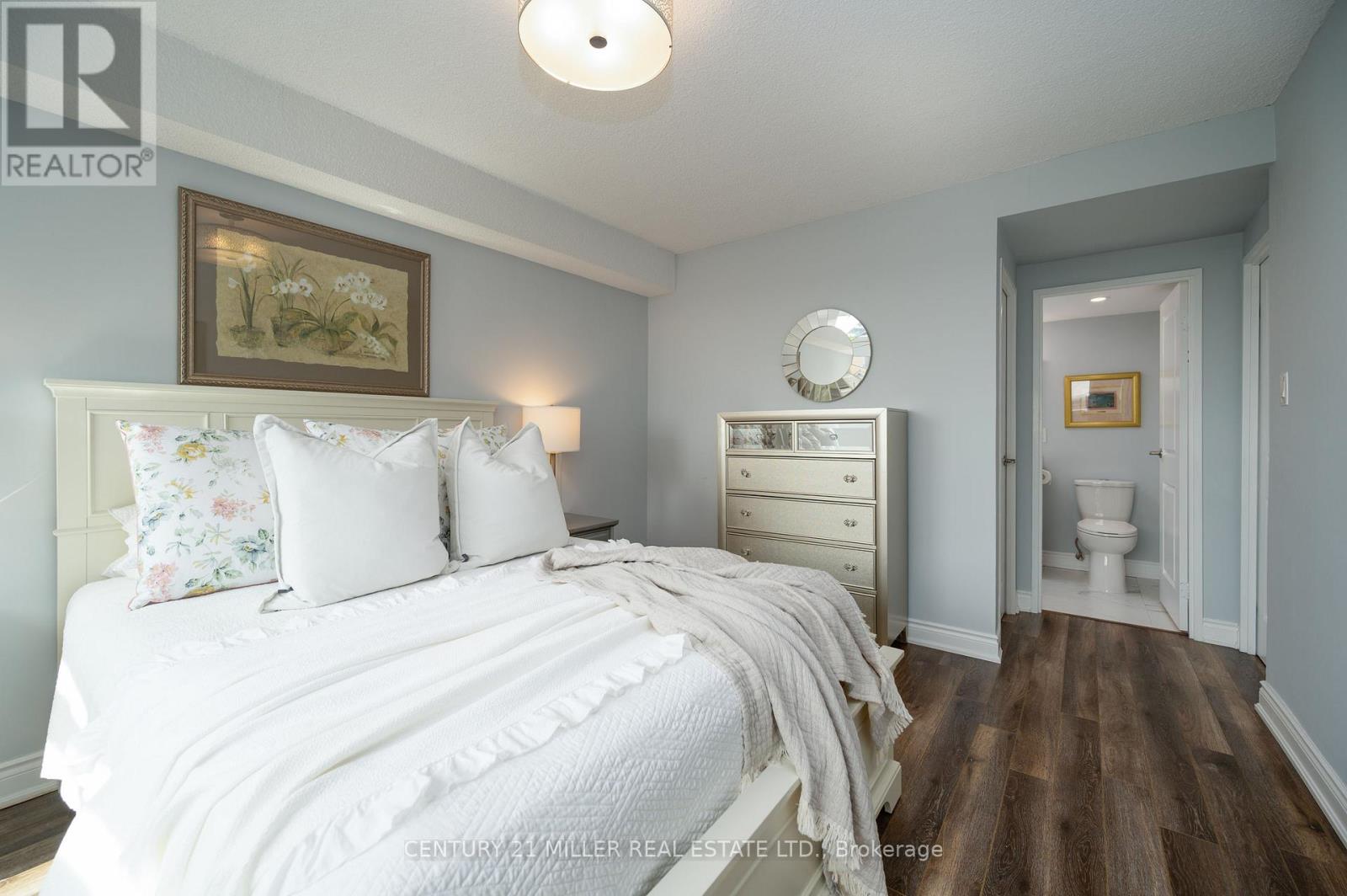 804 - 1359 White Oaks Boulevard, Oakville, Ontario  L6H 2R8 - Photo 16 - W12385059