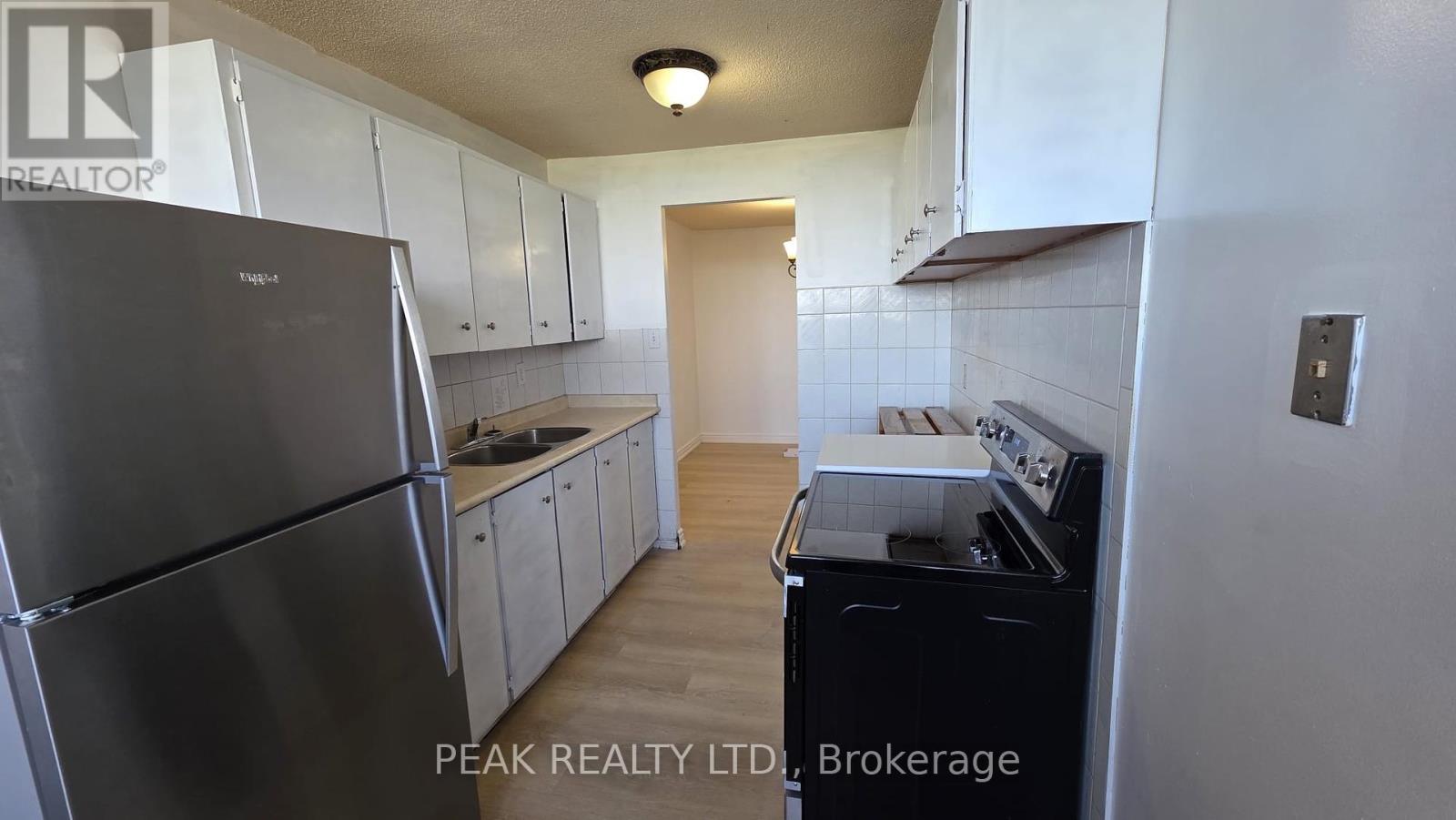 705 - 18 Knightsbridge Road, Brampton, Ontario  L6X 3X5 - Photo 10 - W12385112