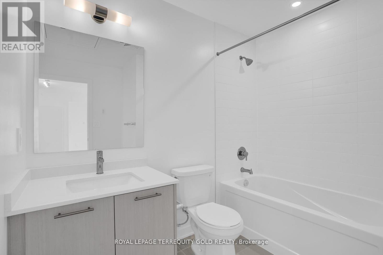 518 - 1440 Clarriage Court, Milton (Fo Ford), Ontario  L9E 1B3 - Photo 13 - W12385201