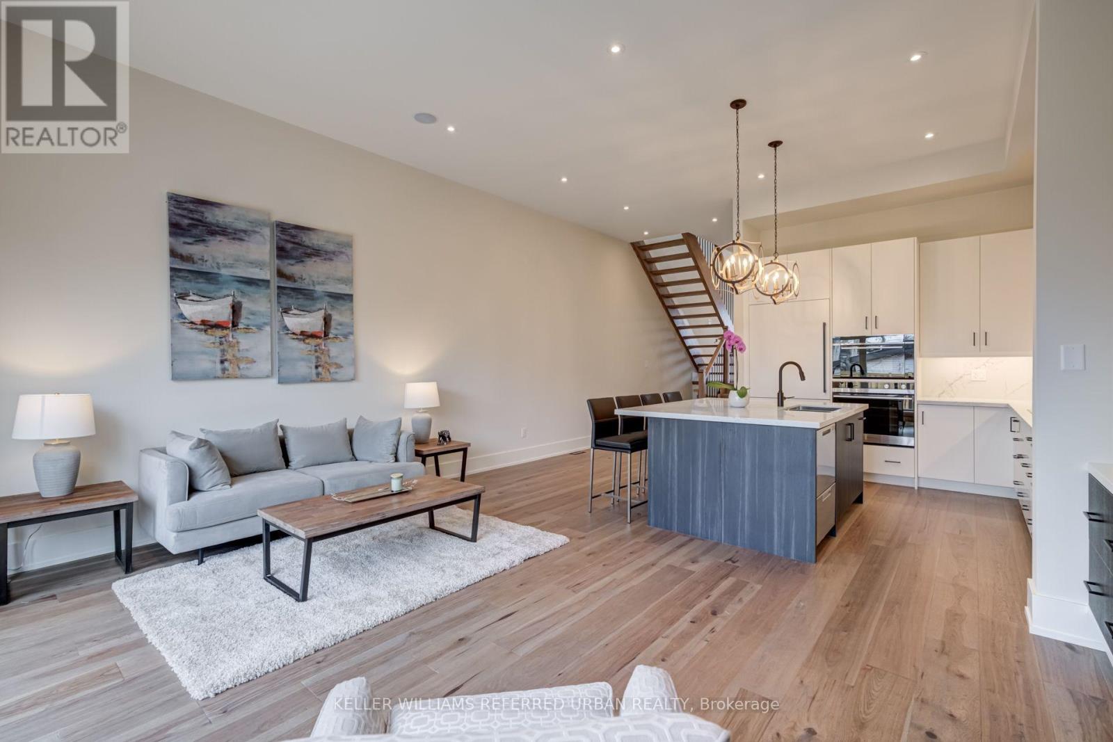 62 Ash Crescent, Toronto, Ontario  M8W 1E6 - Photo 17 - W12378963