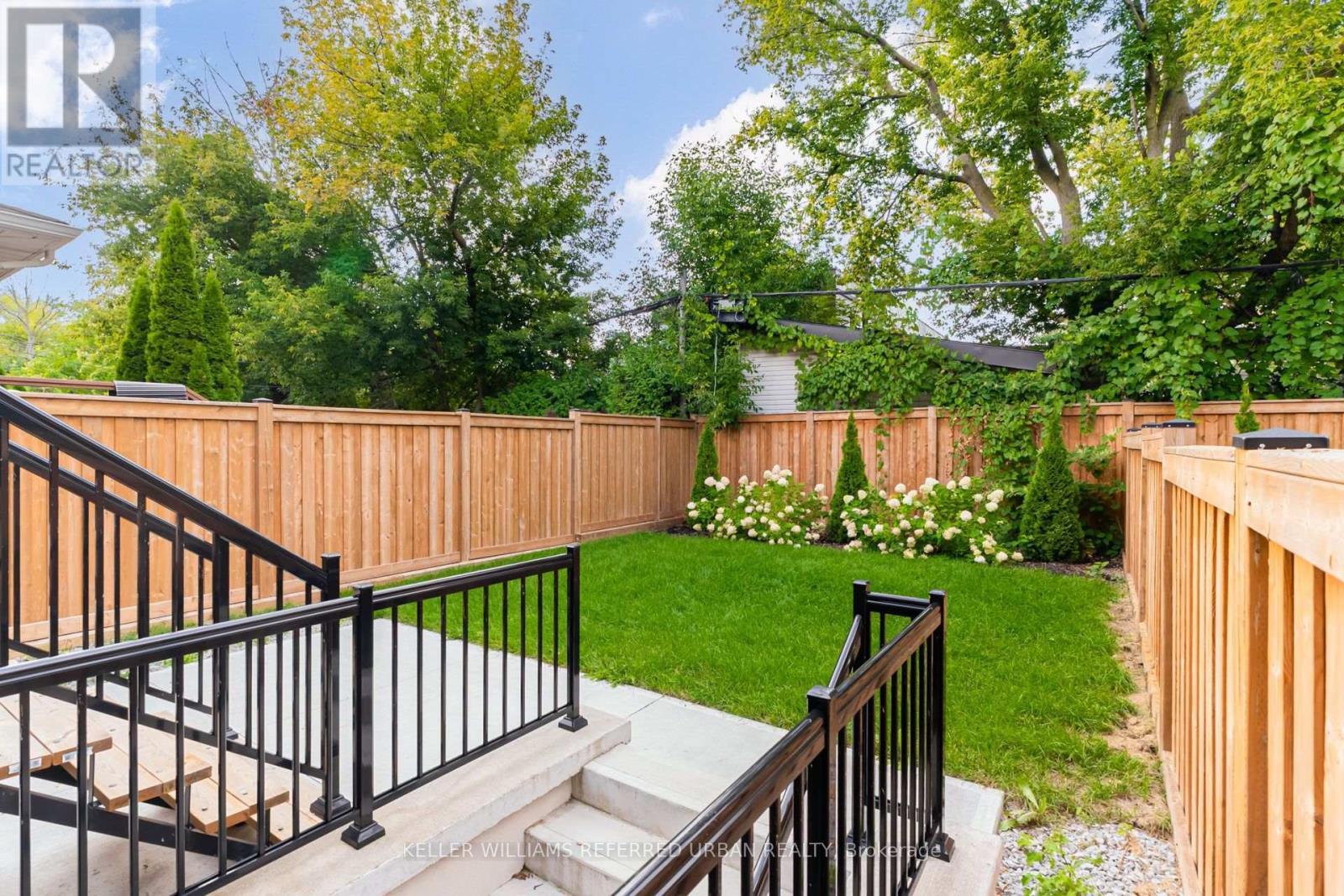62 Ash Crescent, Toronto, Ontario  M8W 1E6 - Photo 47 - W12378963