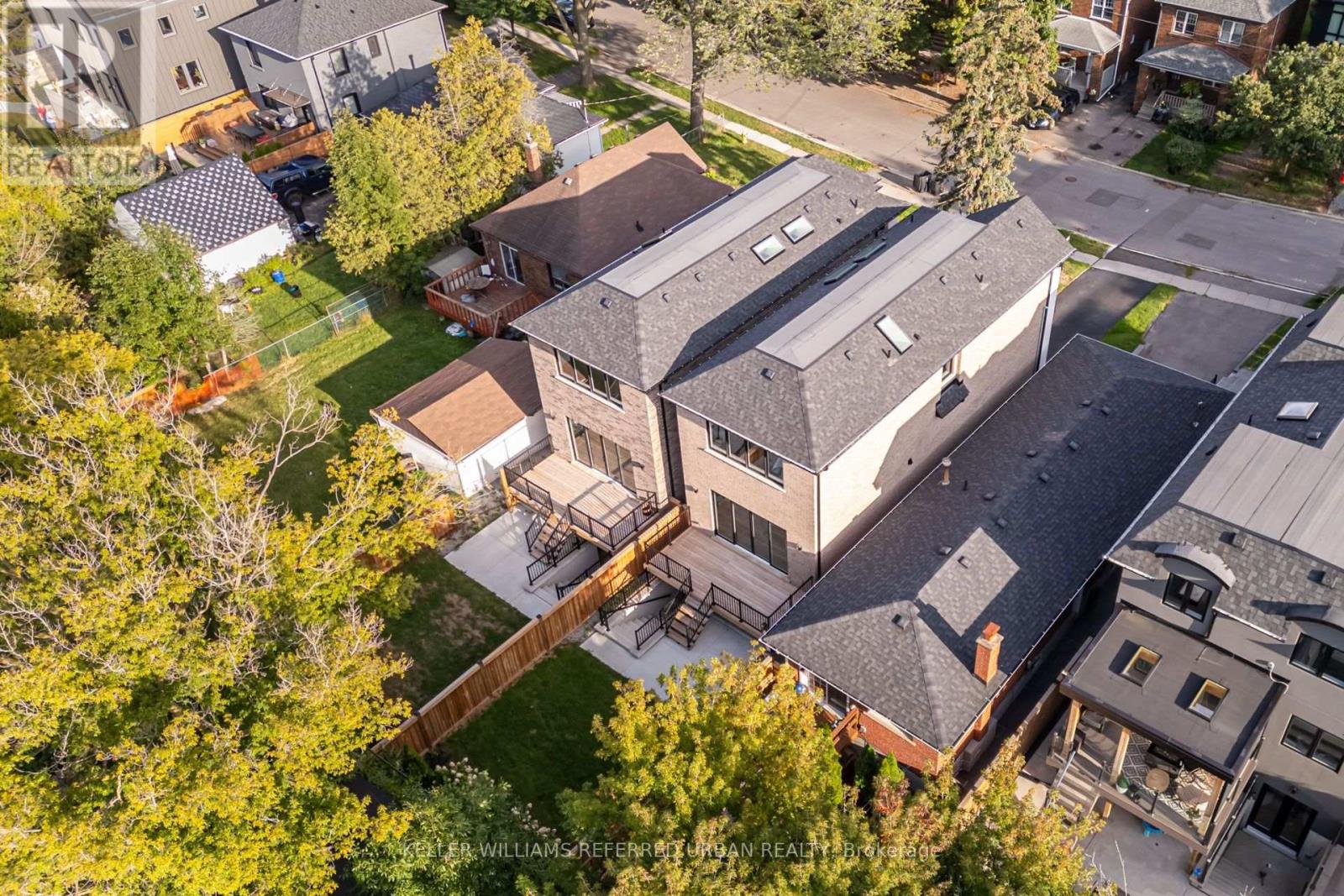 62 Ash Crescent, Toronto, Ontario  M8W 1E6 - Photo 49 - W12378963
