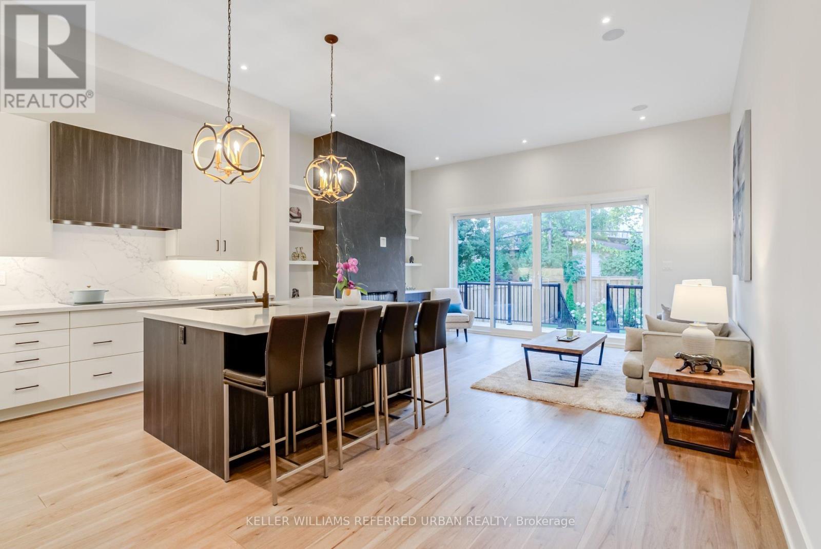 62 Ash Crescent, Toronto, Ontario  M8W 1E6 - Photo 7 - W12378963