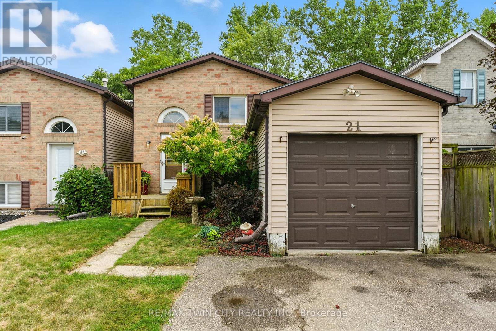 Property at 21 D'AUBIGNY ROAD image 1