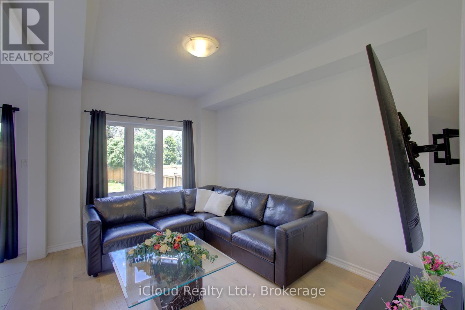 125 Werry Avenue, Southgate, Ontario  N0C 1B0 - Photo 3 - X12236022