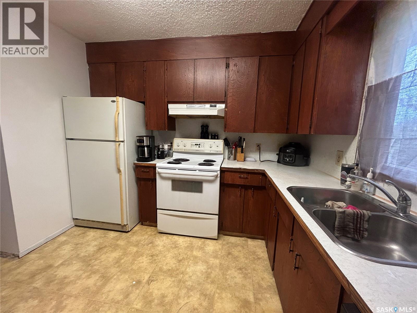325 White Street, Bienfait, Saskatchewan  S0C 0M0 - Photo 12 - SK017583