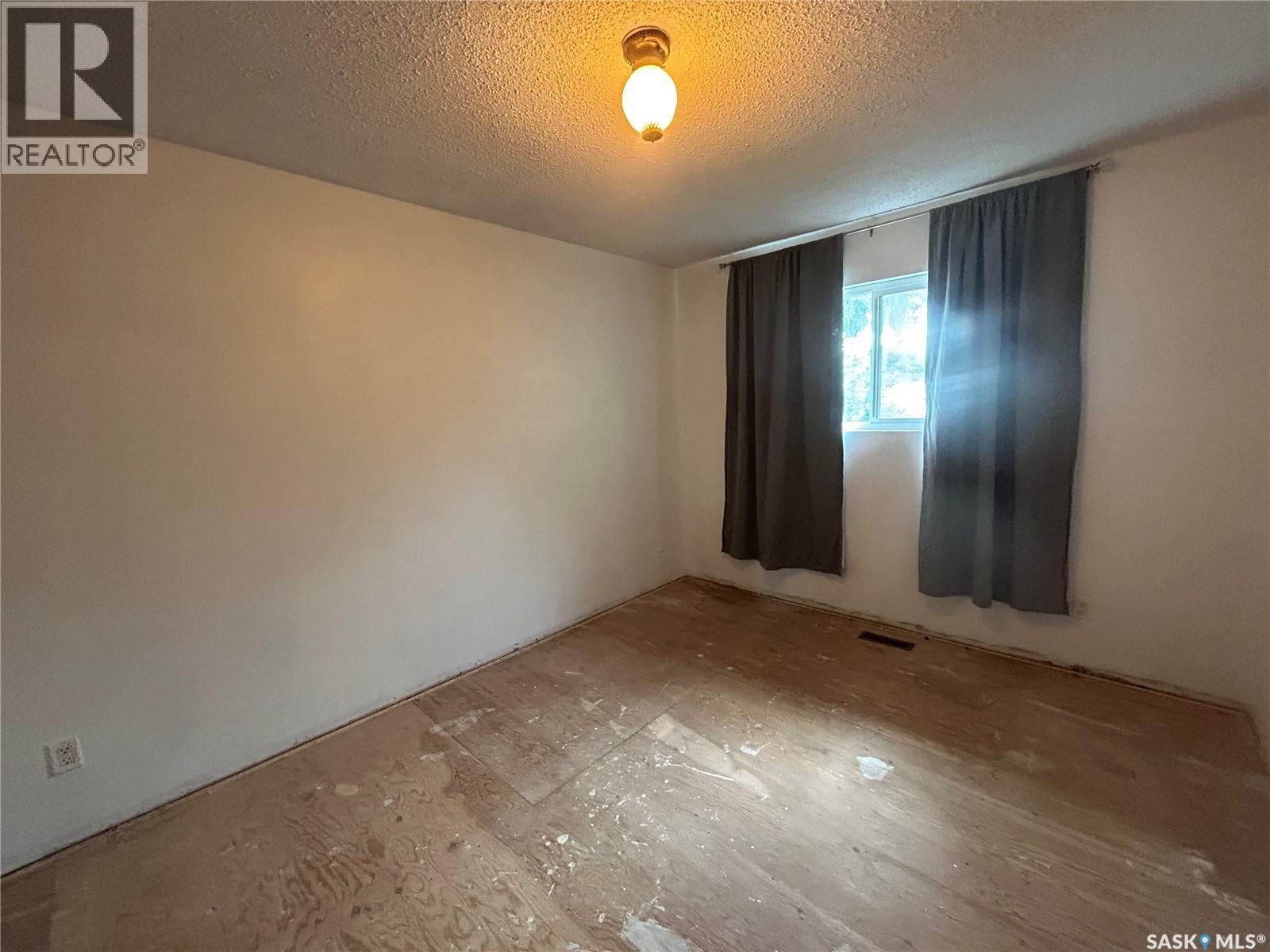 325 White Street, Bienfait, Saskatchewan  S0C 0M0 - Photo 22 - SK017583