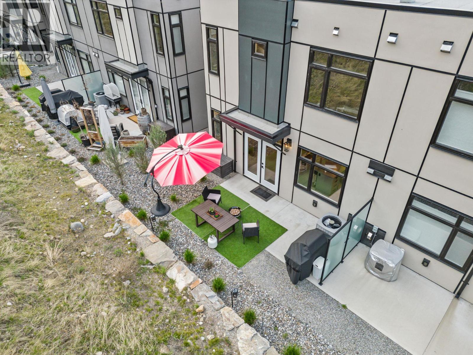 3220 Hilltown Drive Unit# 7, Kelowna, British Columbia