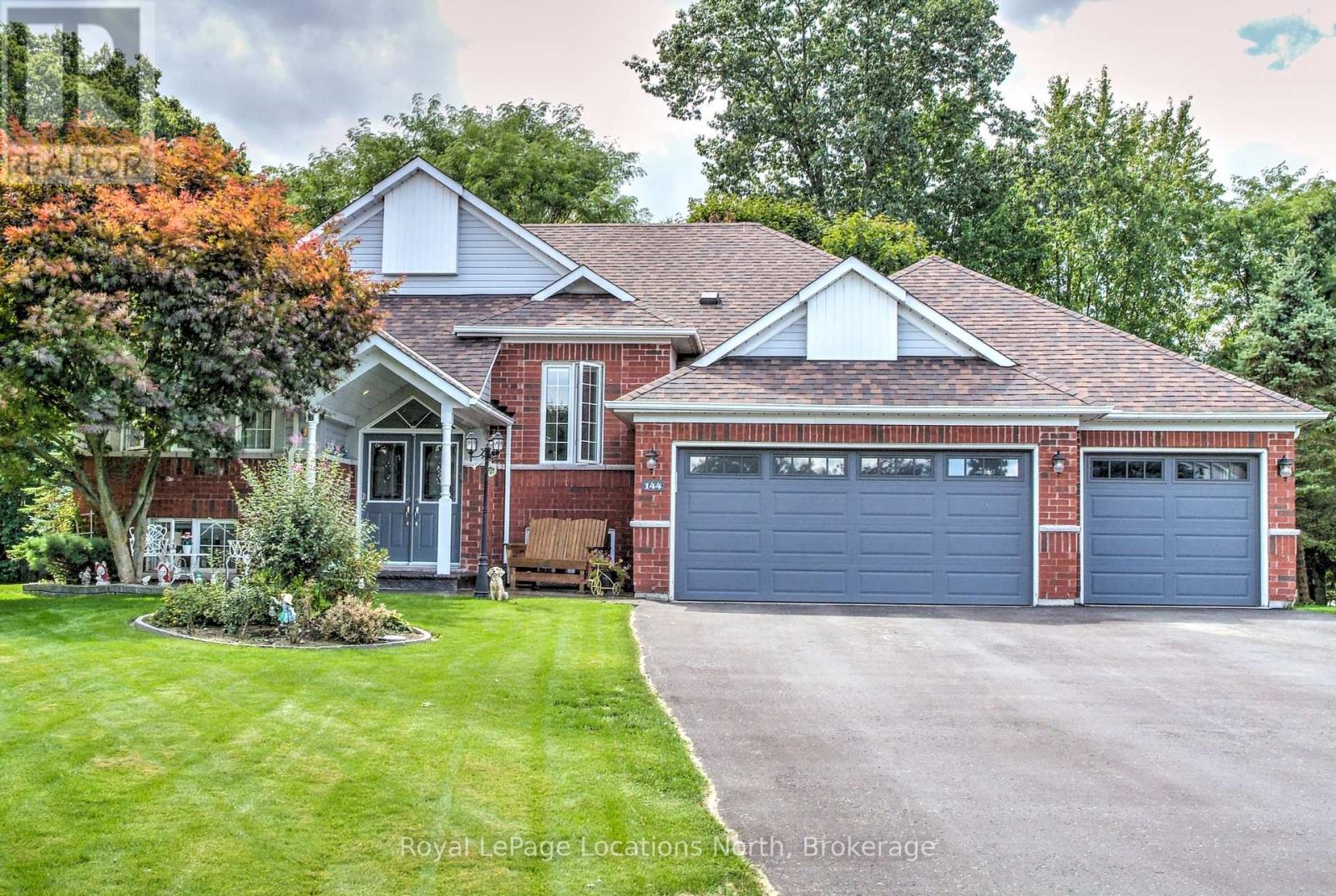 Property at 144 ROYAL BEECH DRIVE image 1