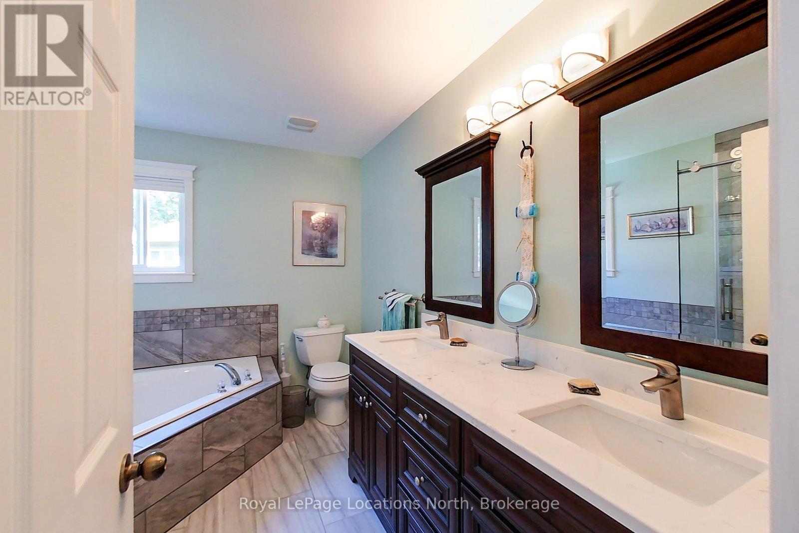 144 Royal Beech Drive, Wasaga Beach, Ontario  L9Z 2N3 - Photo 16 - S12385343