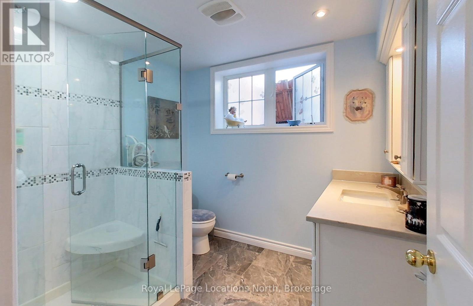 144 Royal Beech Drive, Wasaga Beach, Ontario  L9Z 2N3 - Photo 22 - S12385343