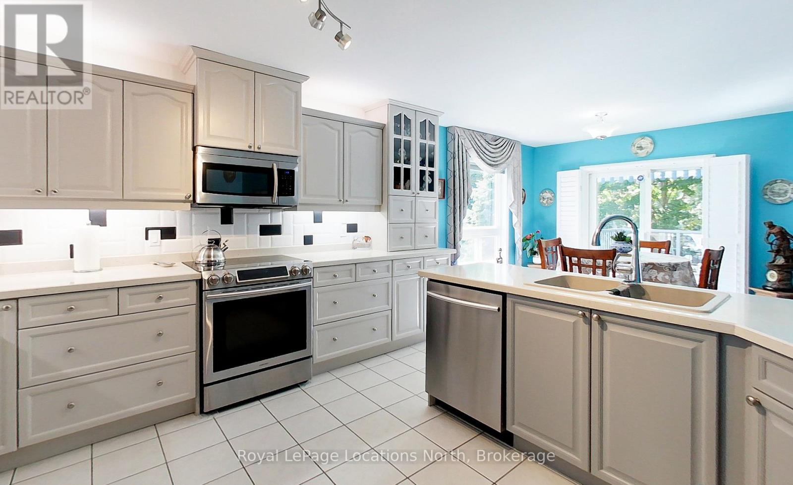Property at 144 ROYAL BEECH DRIVE image 3