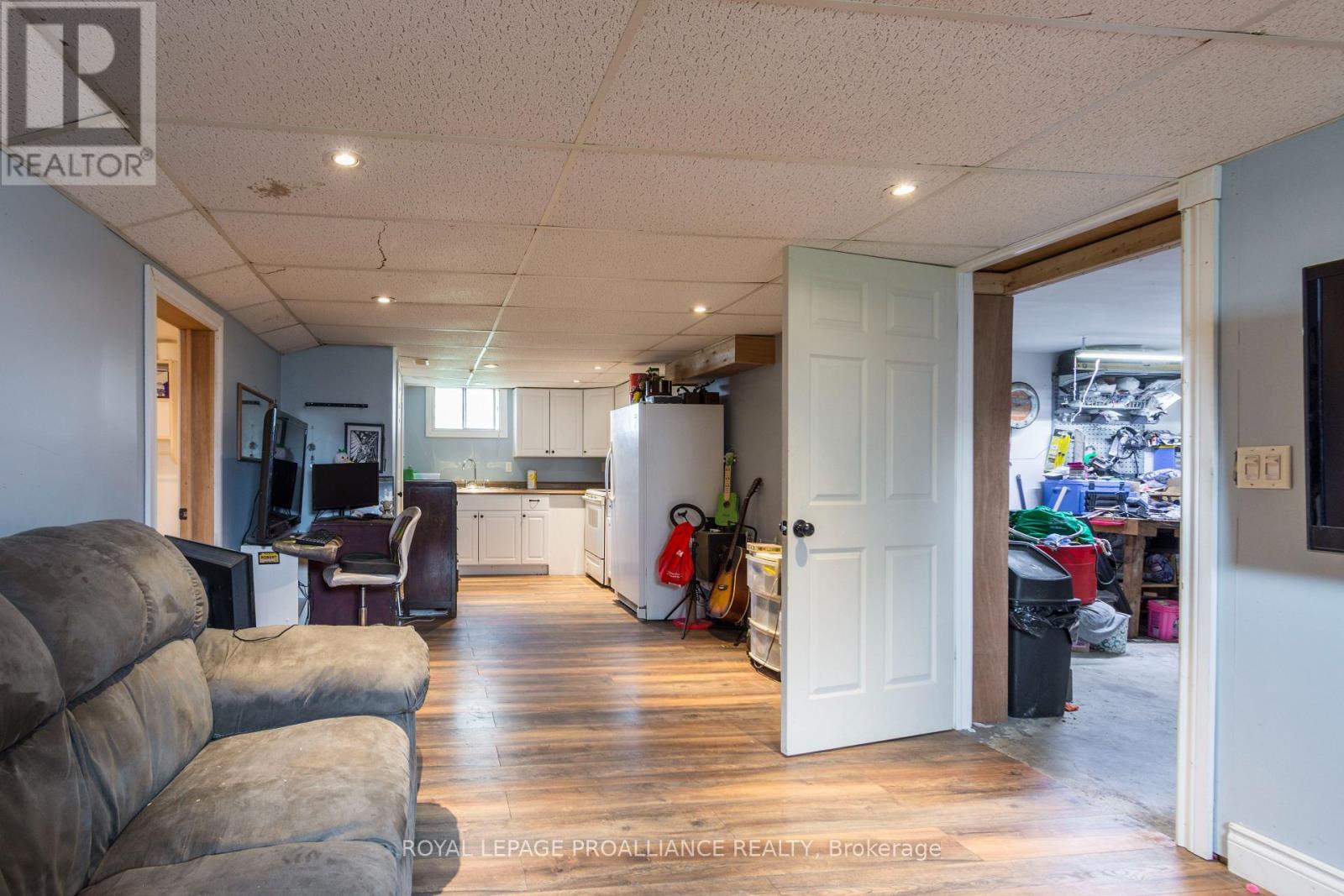 16 Dead Creek Road, Quinte West, Ontario  K0K 1L0 - Photo 18 - X12385281