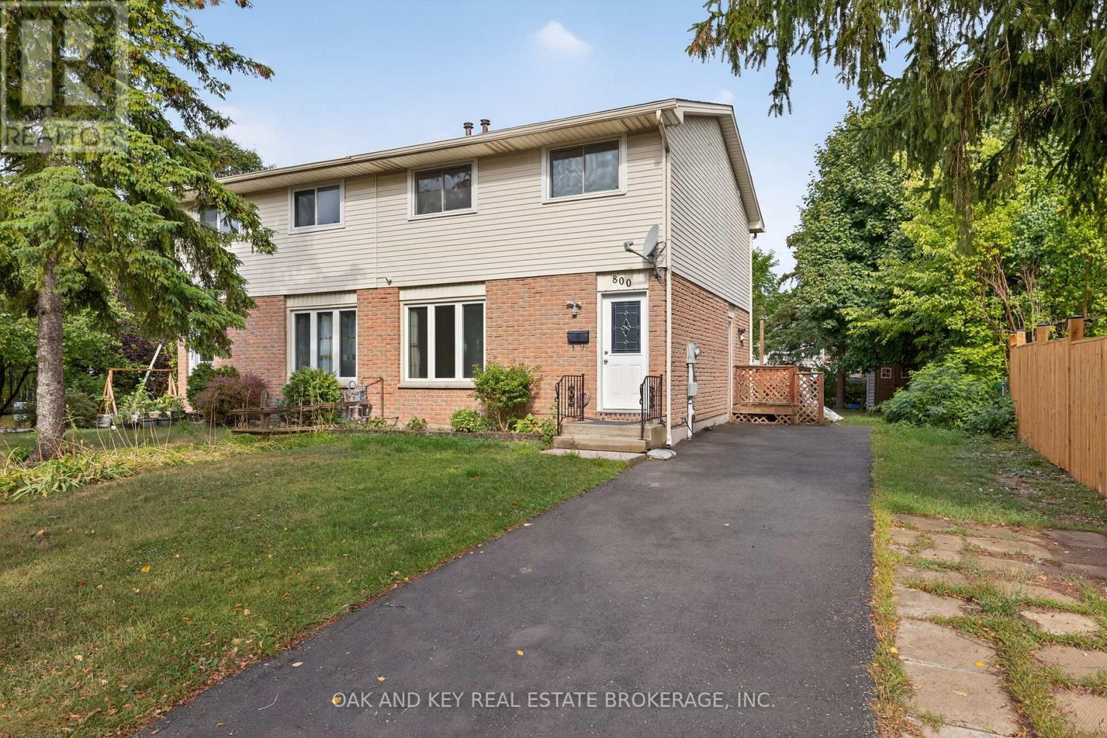 800 Monsarrat Avenue, London East, Ontario  N5Y 4Y6 - Photo 2 - X12385260