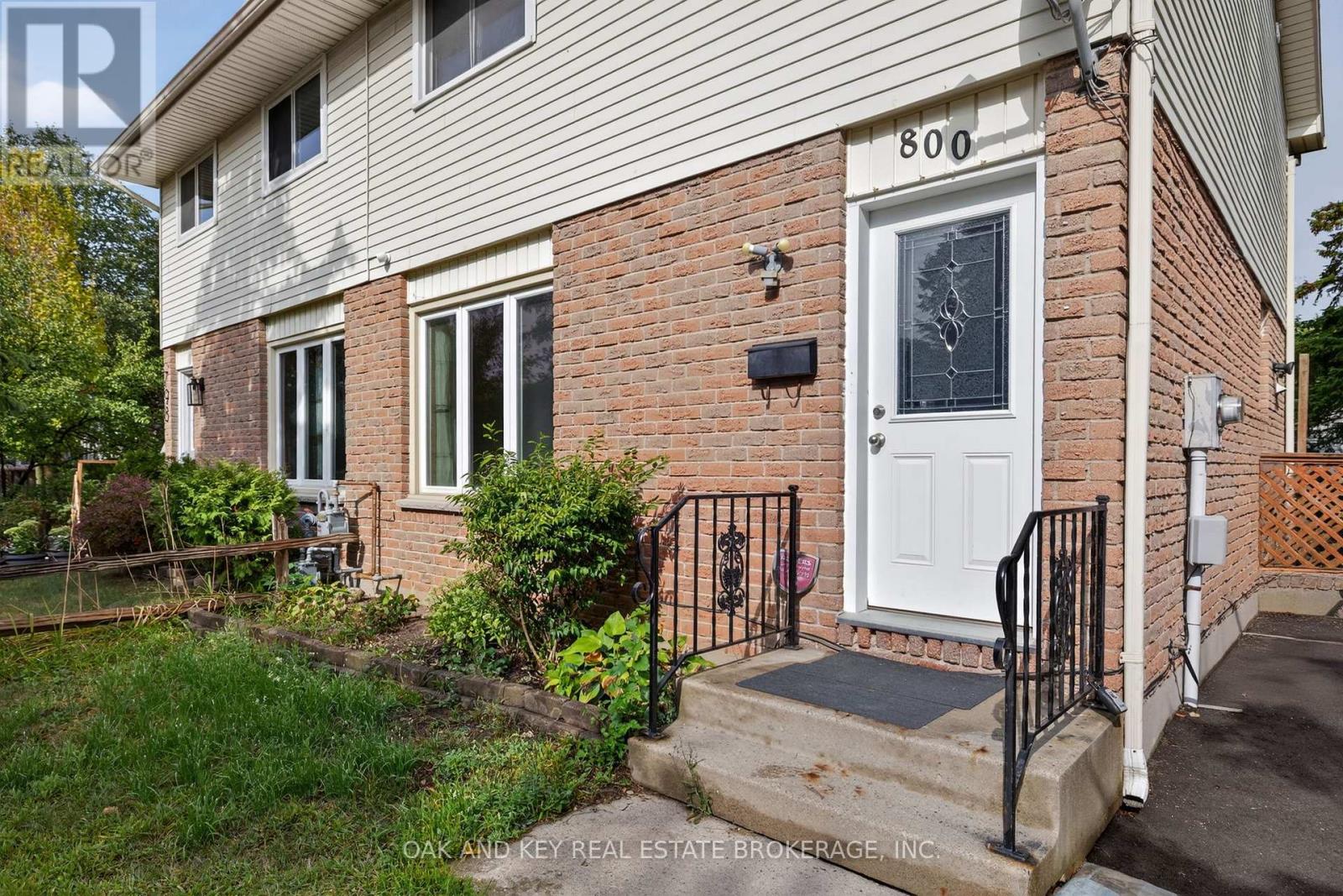 800 Monsarrat Avenue, London East, Ontario  N5Y 4Y6 - Photo 3 - X12385260