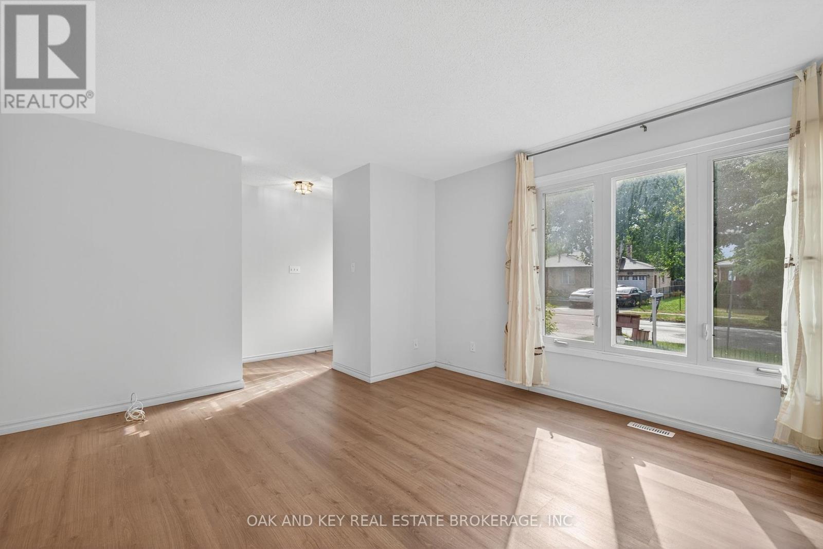 800 Monsarrat Avenue, London East, Ontario  N5Y 4Y6 - Photo 7 - X12385260