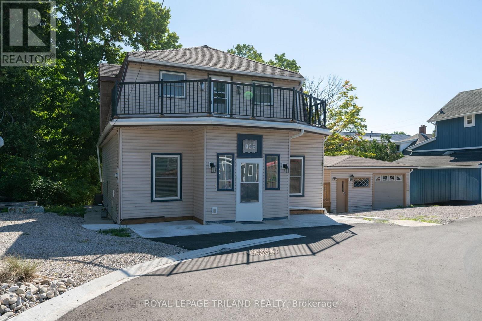 403 Tower Heights Drive, Central Elgin (Port Stanley), Ontario  N5L 1G2 - Photo 2 - X12385273