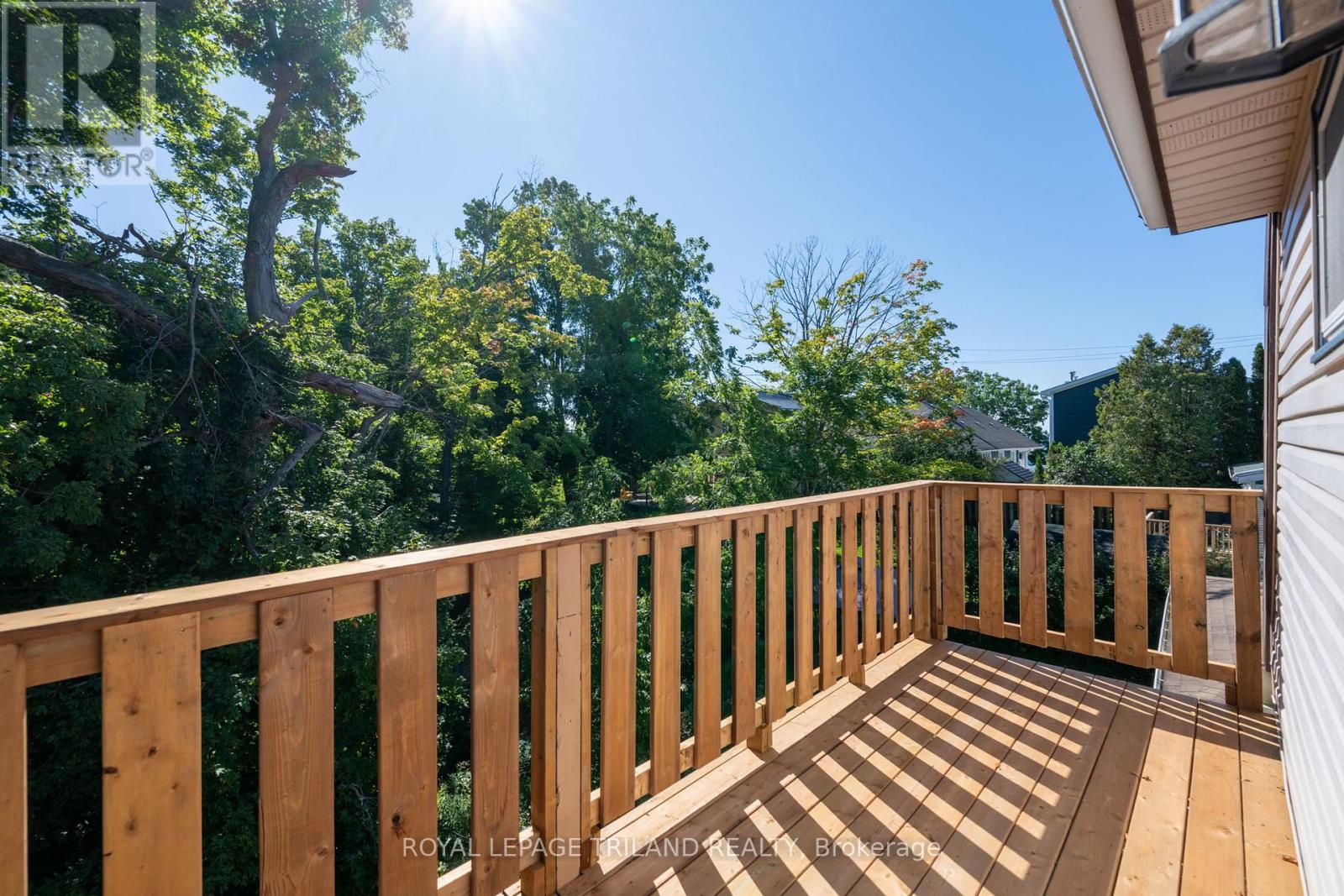 403 Tower Heights Drive, Central Elgin (Port Stanley), Ontario  N5L 1G2 - Photo 26 - X12385273