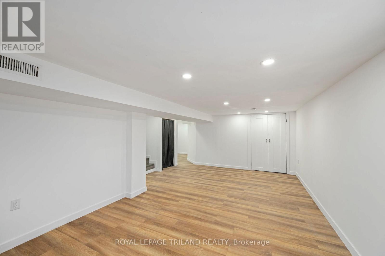 403 Tower Heights Drive, Central Elgin (Port Stanley), Ontario  N5L 1G2 - Photo 30 - X12385273
