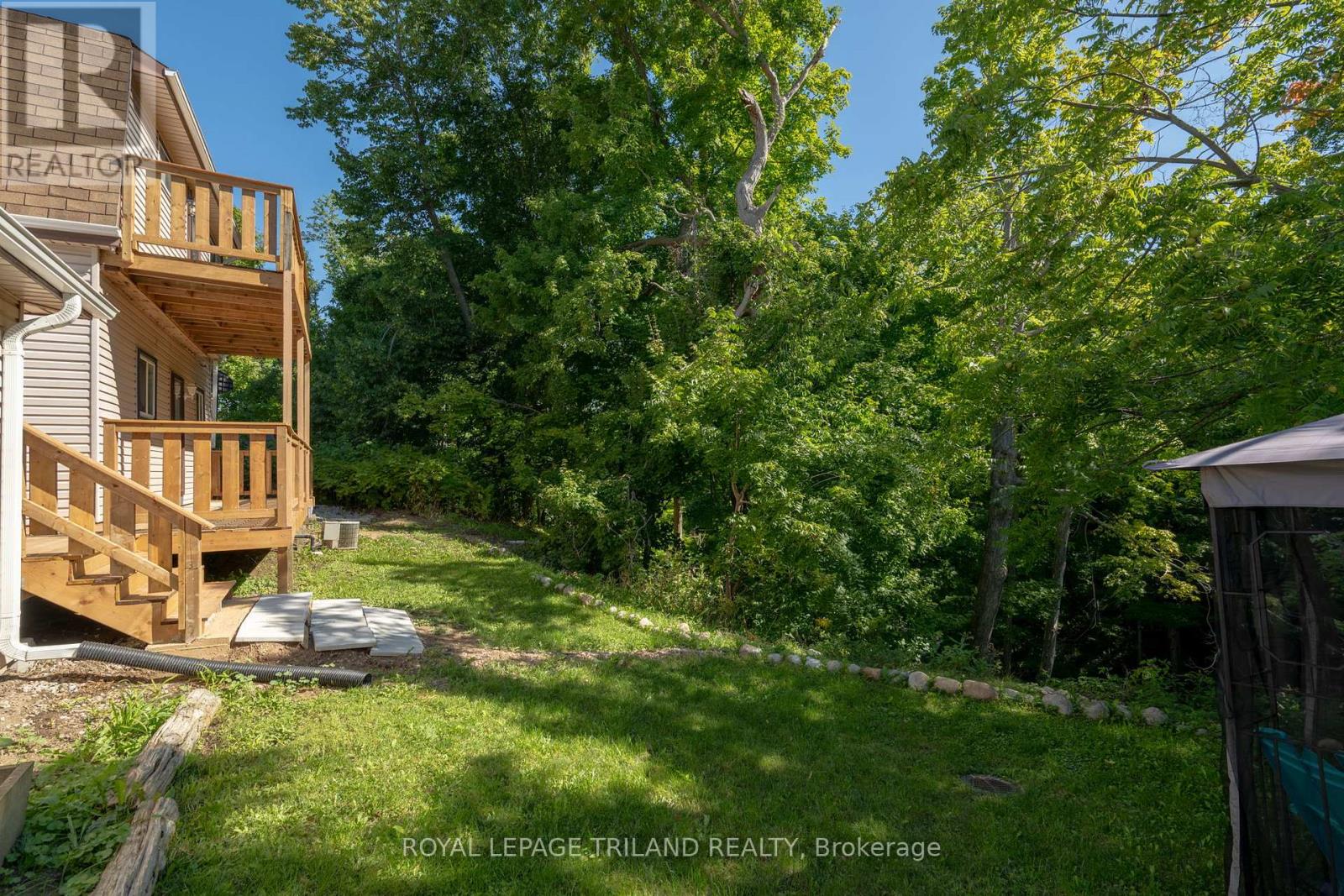 403 Tower Heights Drive, Central Elgin (Port Stanley), Ontario  N5L 1G2 - Photo 32 - X12385273