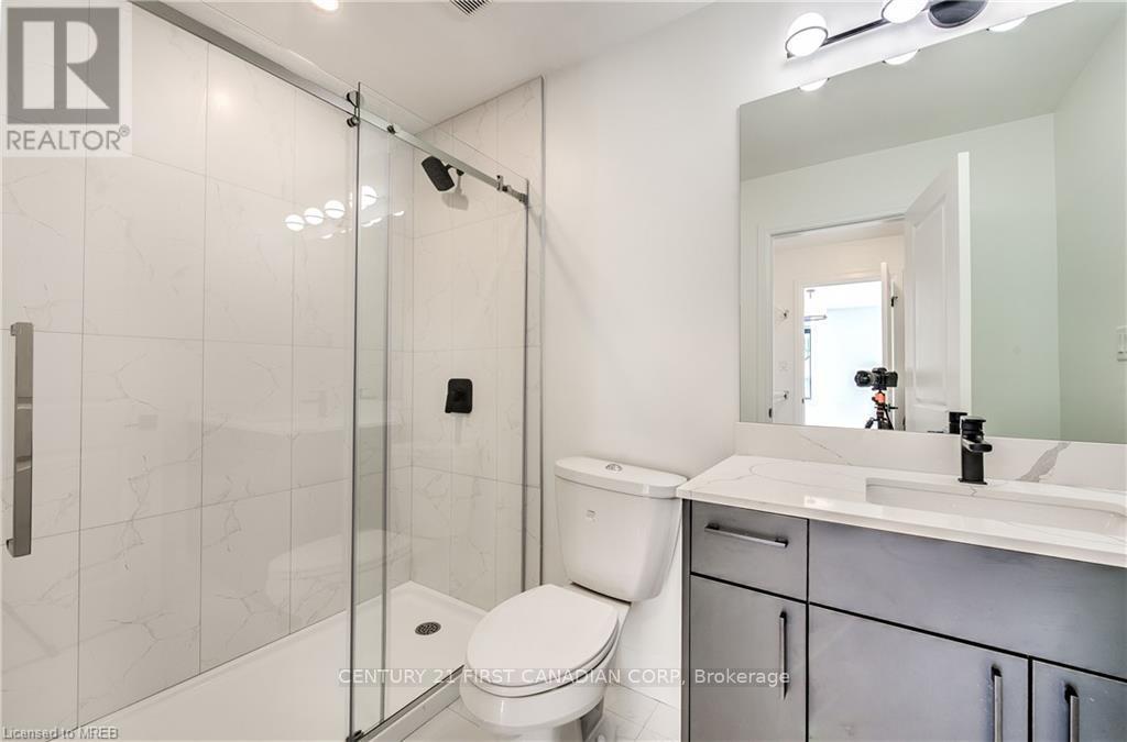 33 - 3900 Savoy Street, London South, Ontario  N6P 0H9 - Photo 11 - X12385356